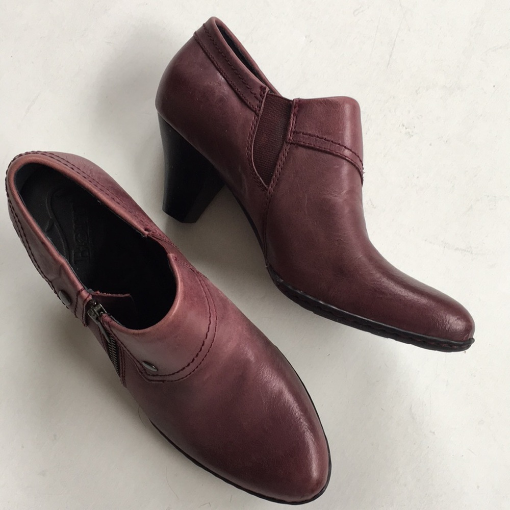 EUC Born leather booties